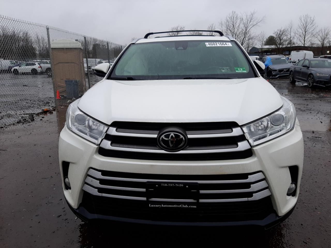 5TDJZRFHXJS908336 2018 Toyota Highlander Se