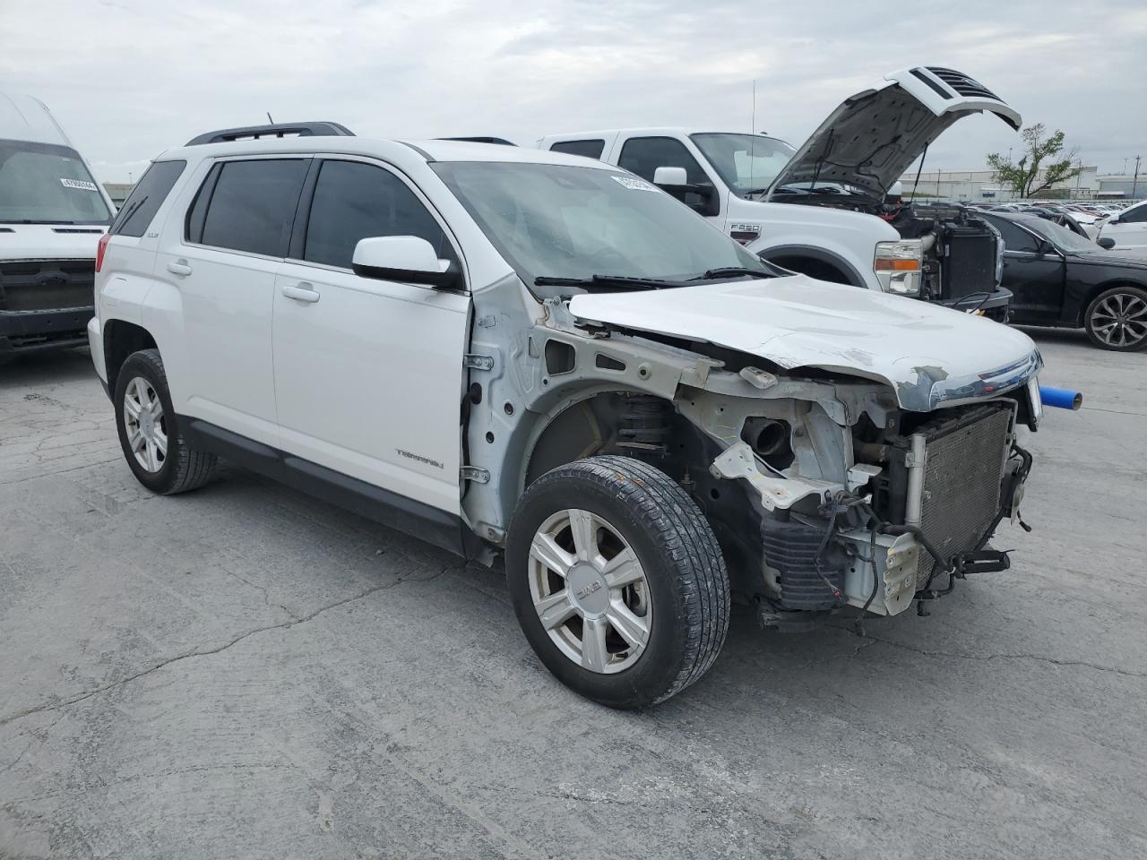 2GKFLNE35G6261857 2016 GMC Terrain Sle