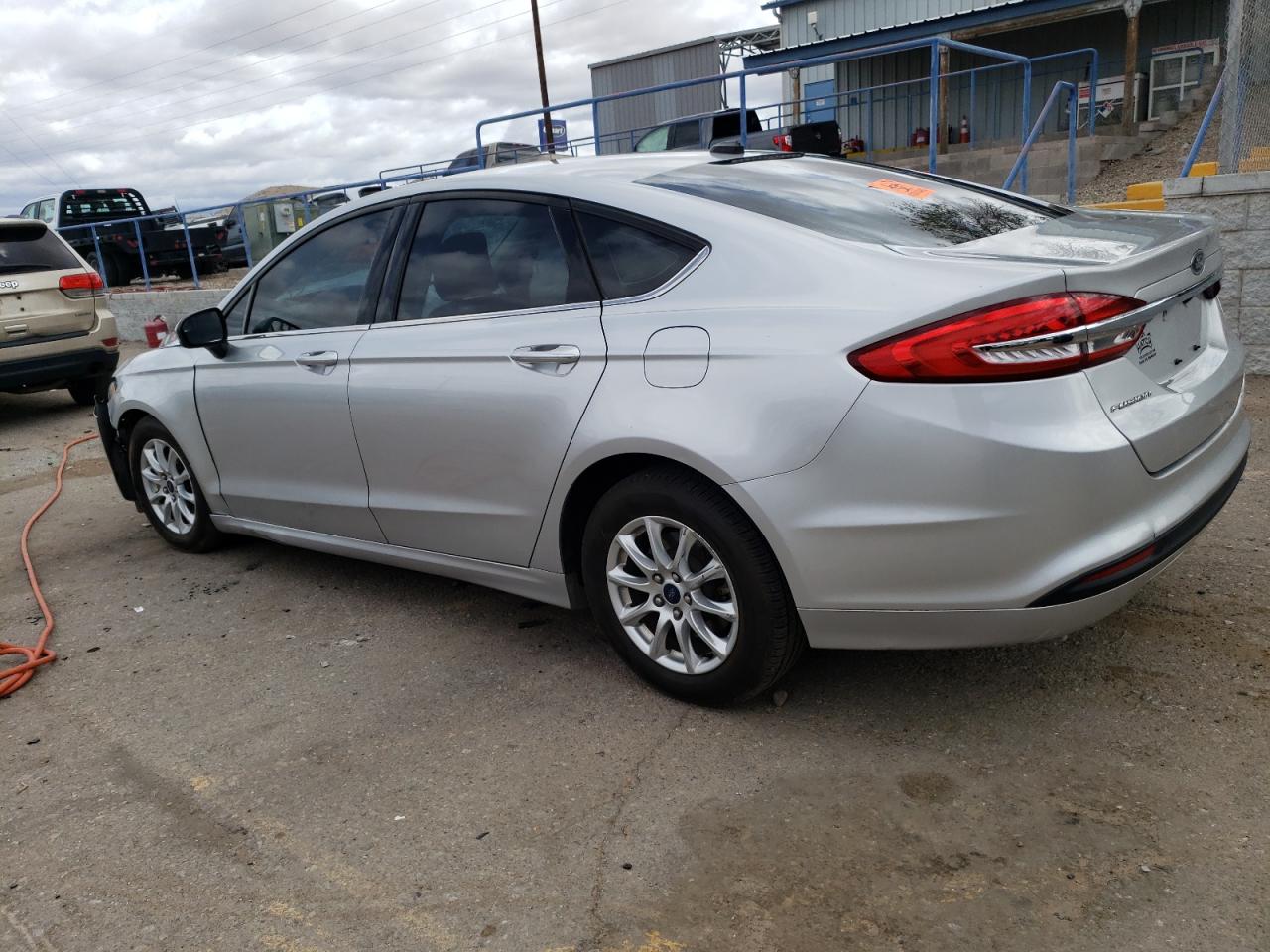 3FA6P0G75HR142225 2017 FORD FUSION - Image 2