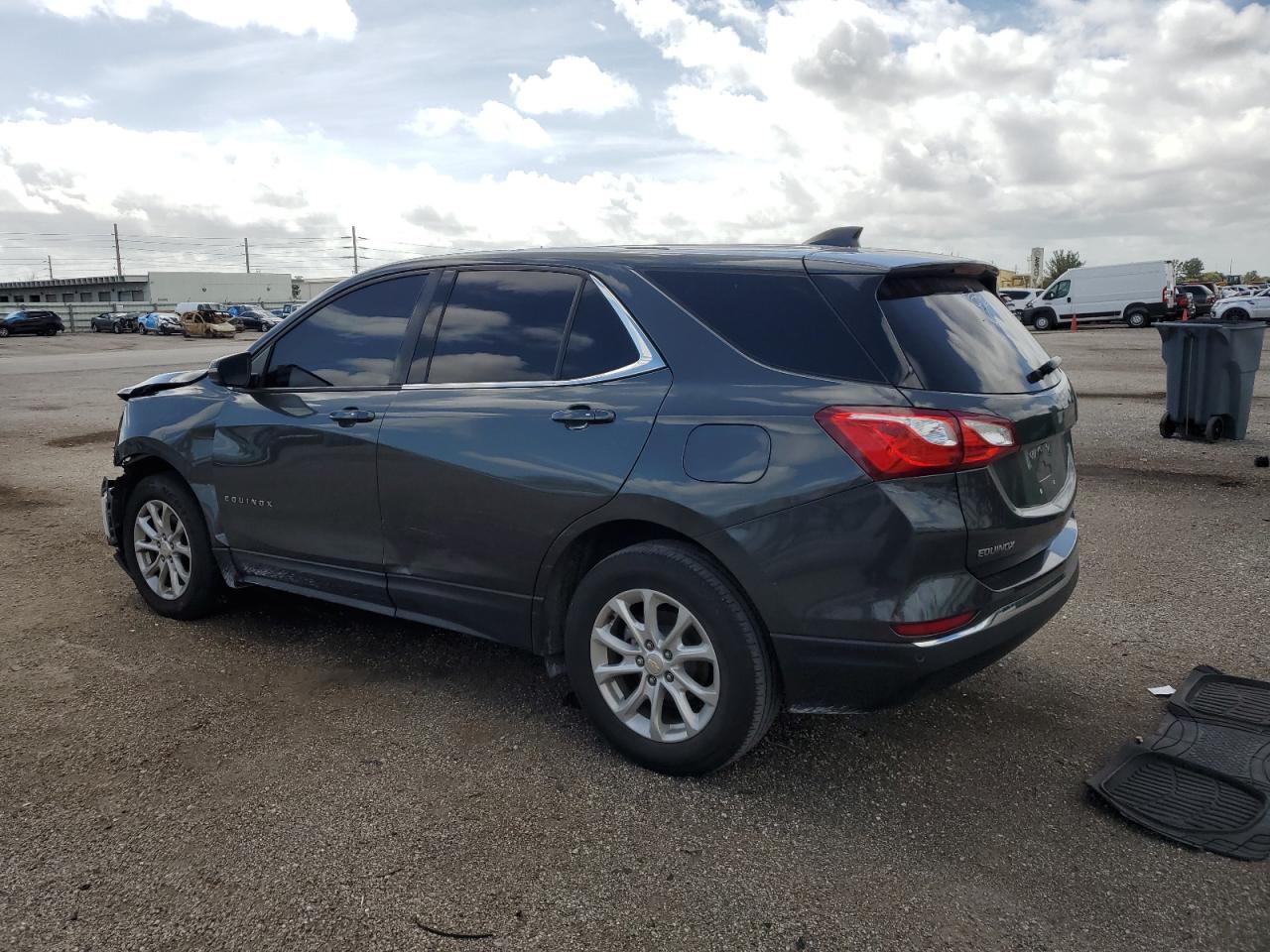 2019 Chevrolet Equinox - Image 2