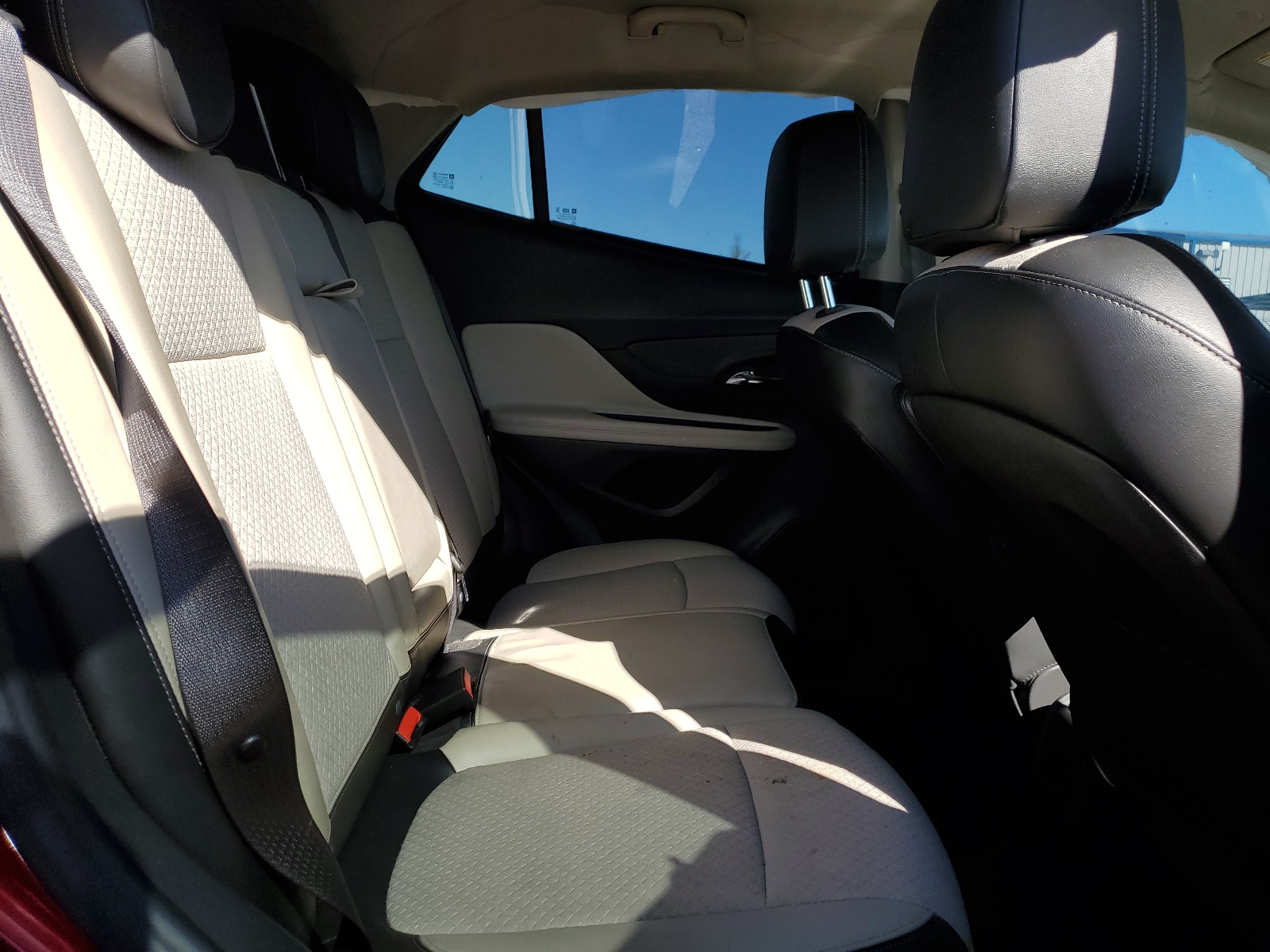 KL4CJ1SB2KB721663 2019 Buick Encore Sport Touring