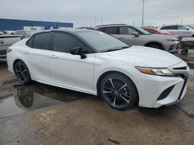  TOYOTA CAMRY 2019 Белы