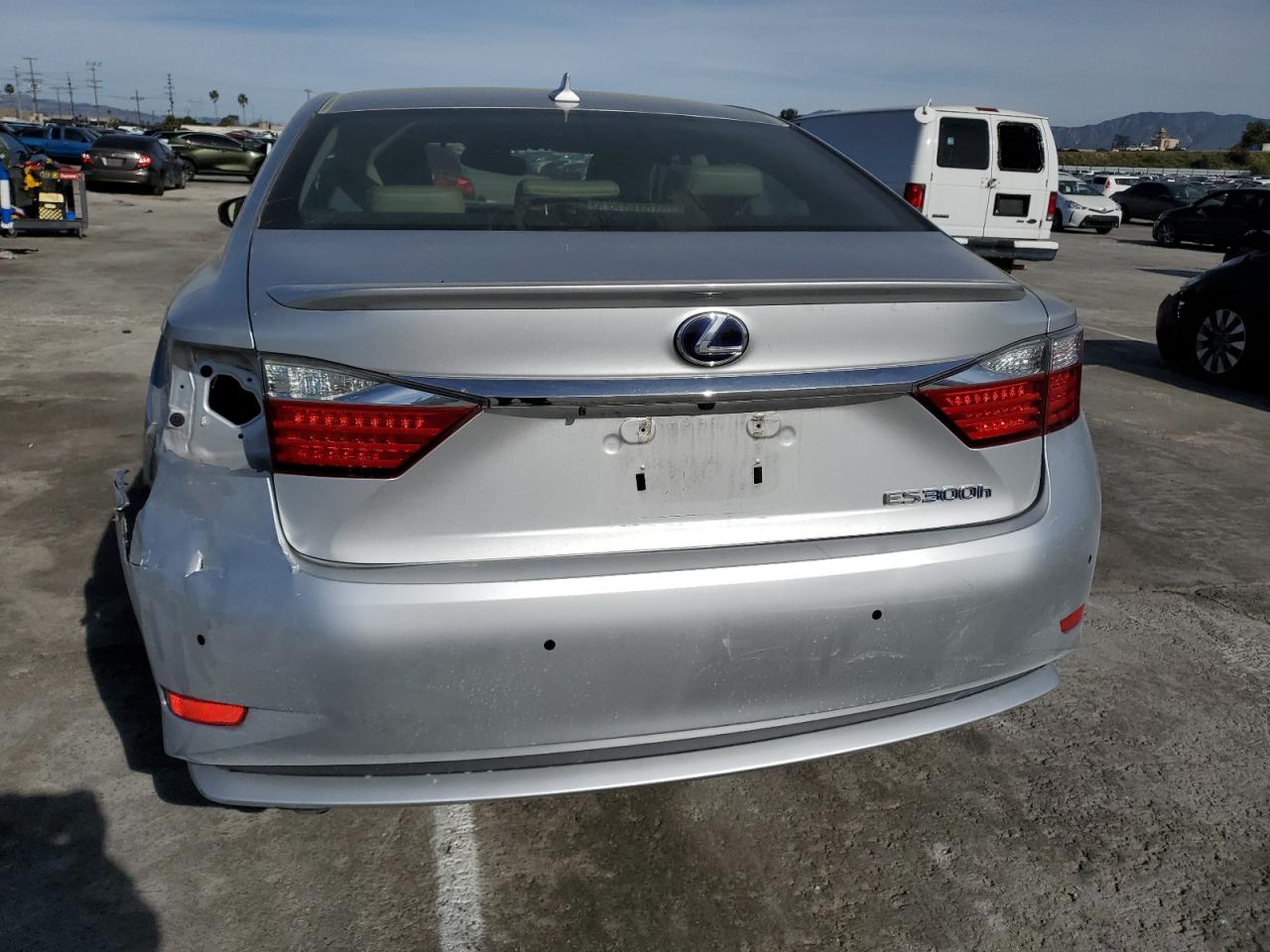 JTHBW1GG7E2054437 2014 Lexus Es 300H