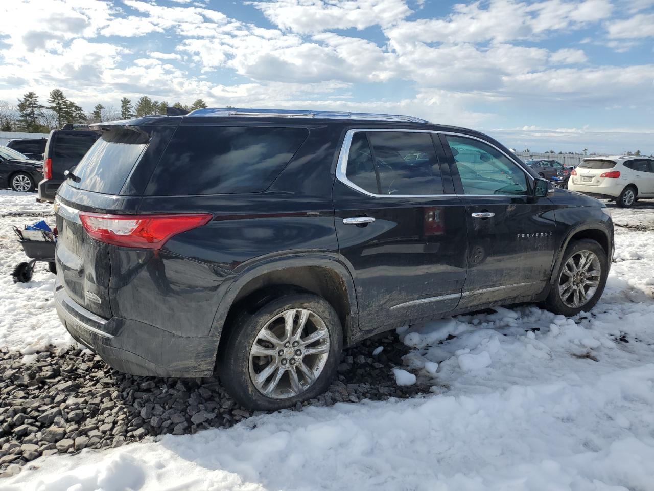 1GNEVKKW2JJ115125 2018 Chevrolet Traverse High Country