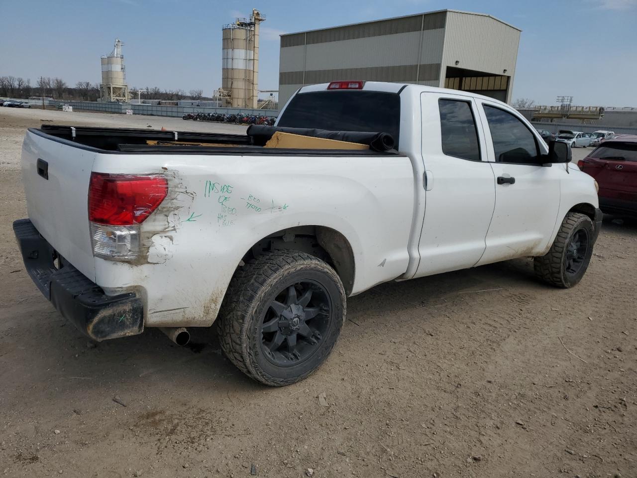 2011 Toyota Tundra Double Cab Sr5 VIN: 5TFRM5F17BX031460 Lot: 47896594