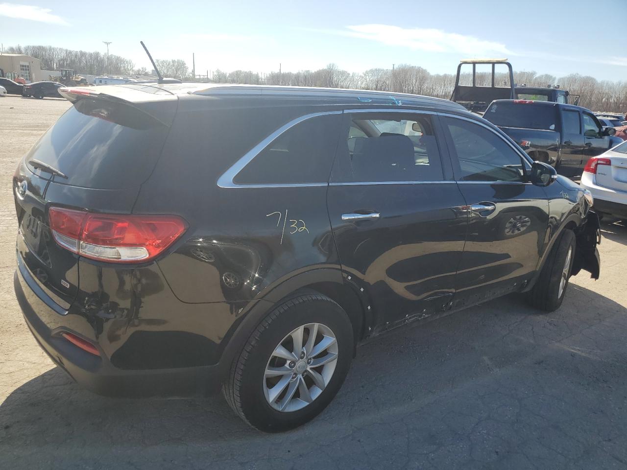 2017 Kia Sorento Lx VIN: 5XYPG4A33HG215310 Lot: 45076304