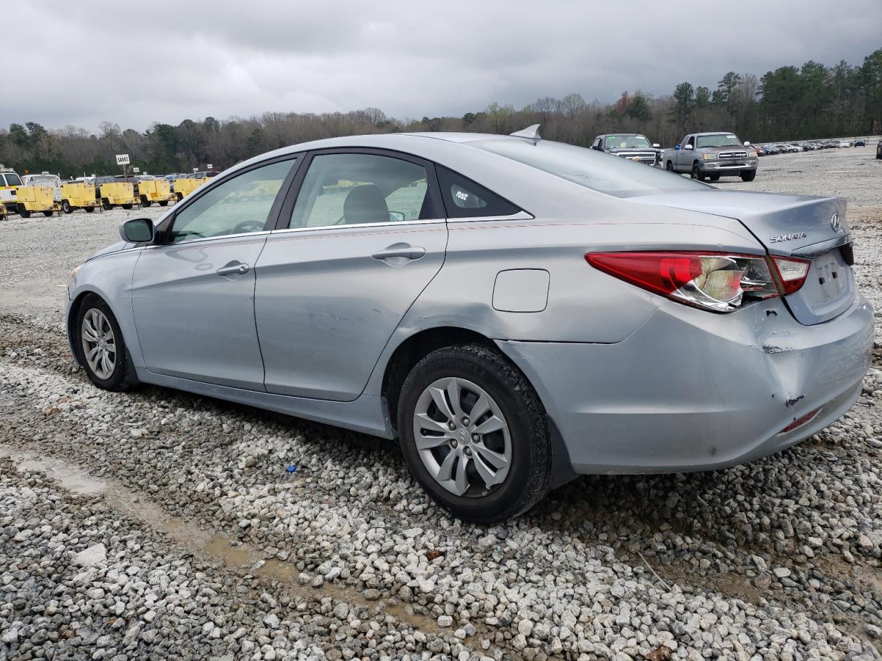 2012 Hyundai Sonata - Image 2