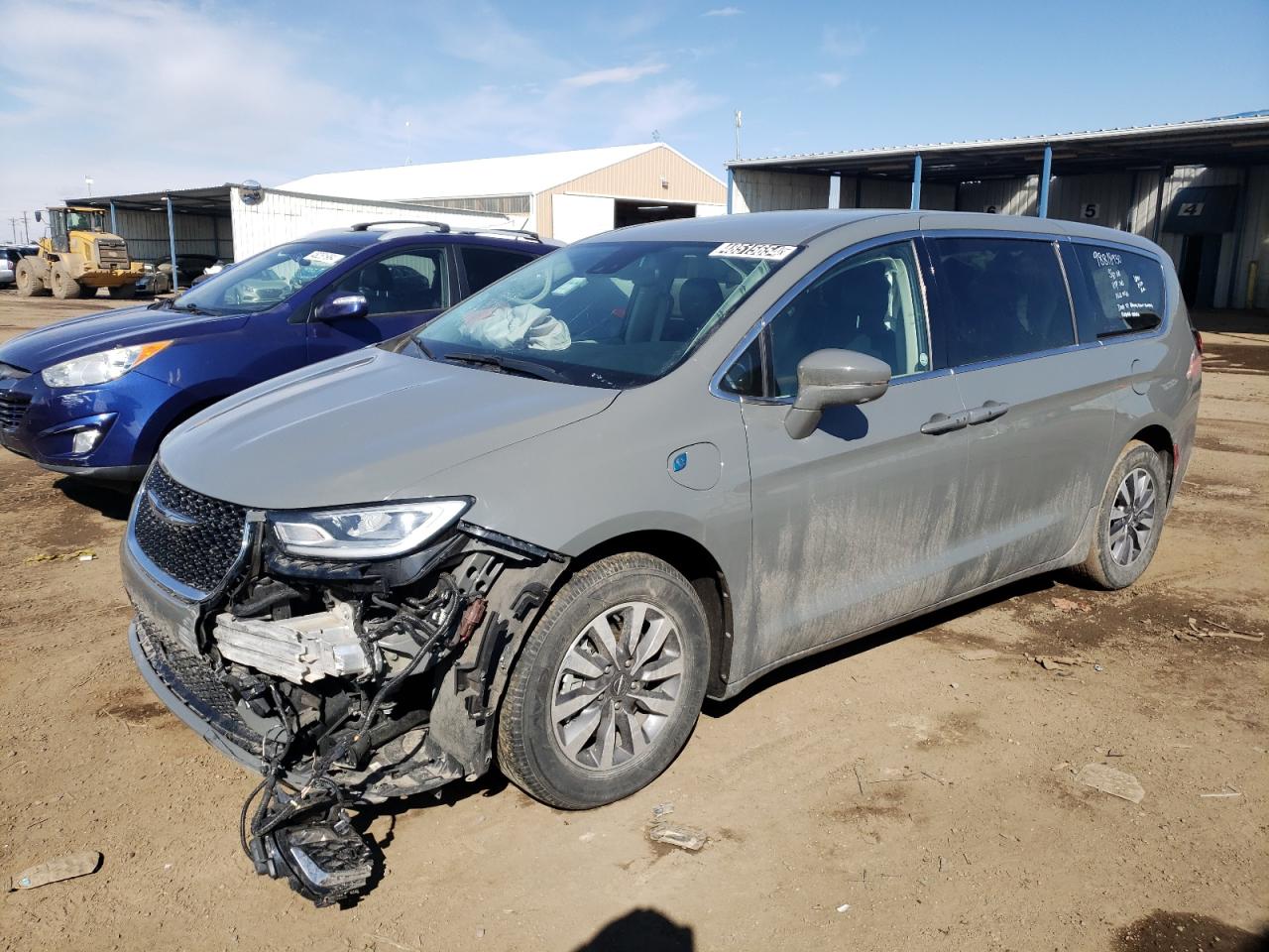 2022 Chrysler Pacifica Hybrid Touring L VIN: 2C4RC1L7XNR124268 Lot: 48515654