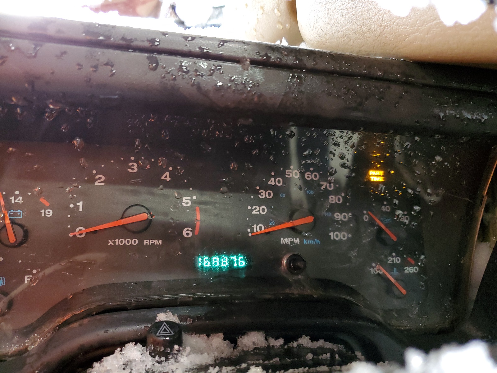 1J4FA59S51P336383 2001 Jeep Wrangler / Tj Sahara