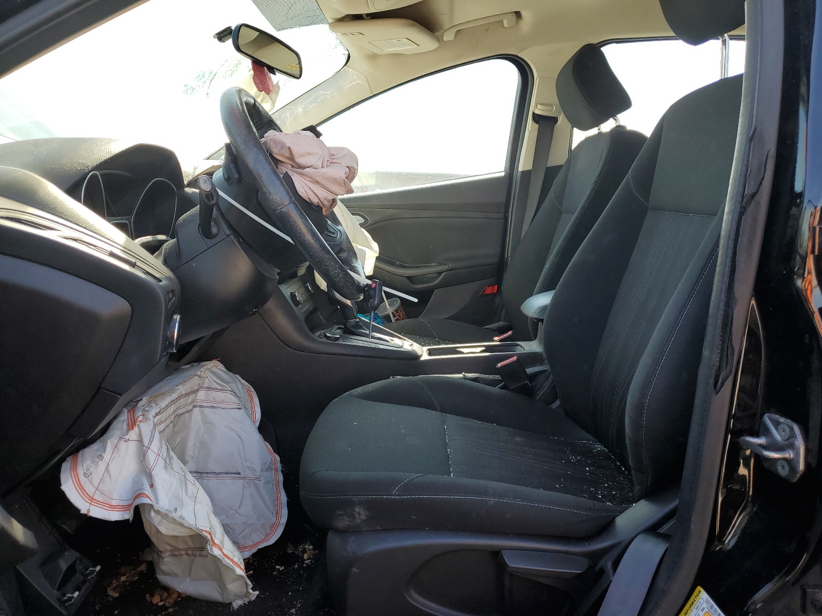 1FADP3F2XGL382687 2016 Ford Focus Se