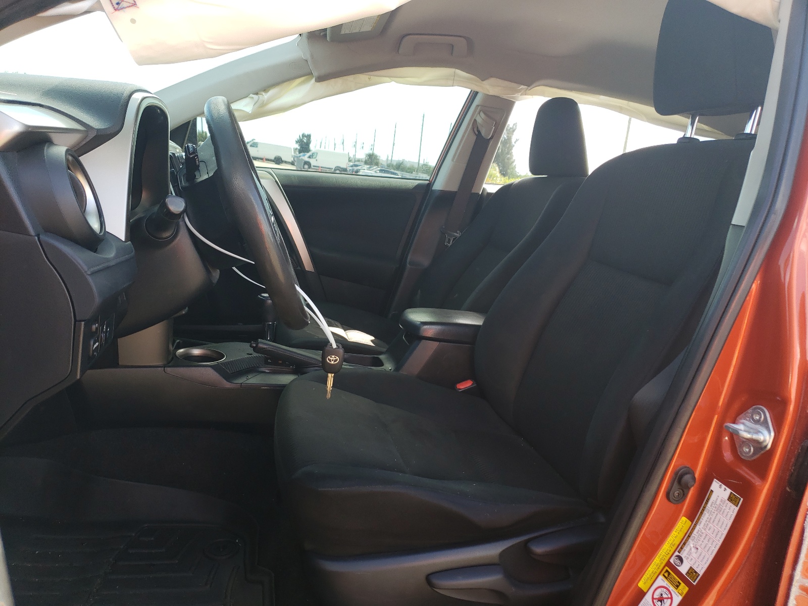 JTMZFREV5FD048772 2015 Toyota Rav4 Le