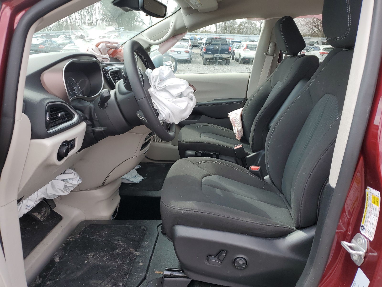 2C4RC1CG6PR538506 2023 Chrysler Voyager Lx