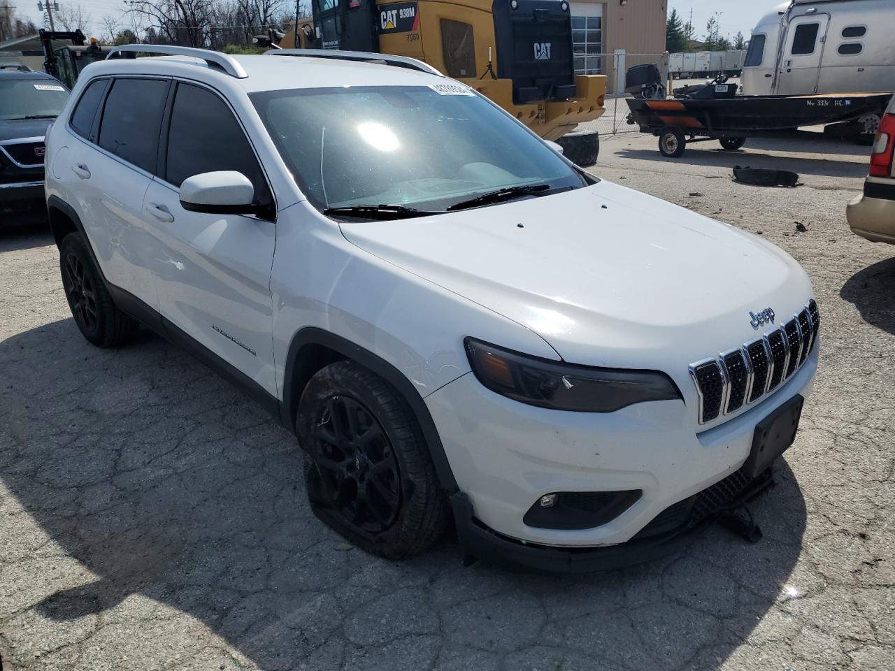 1C4PJLCB8KD266968 2019 Jeep Cherokee Latitude