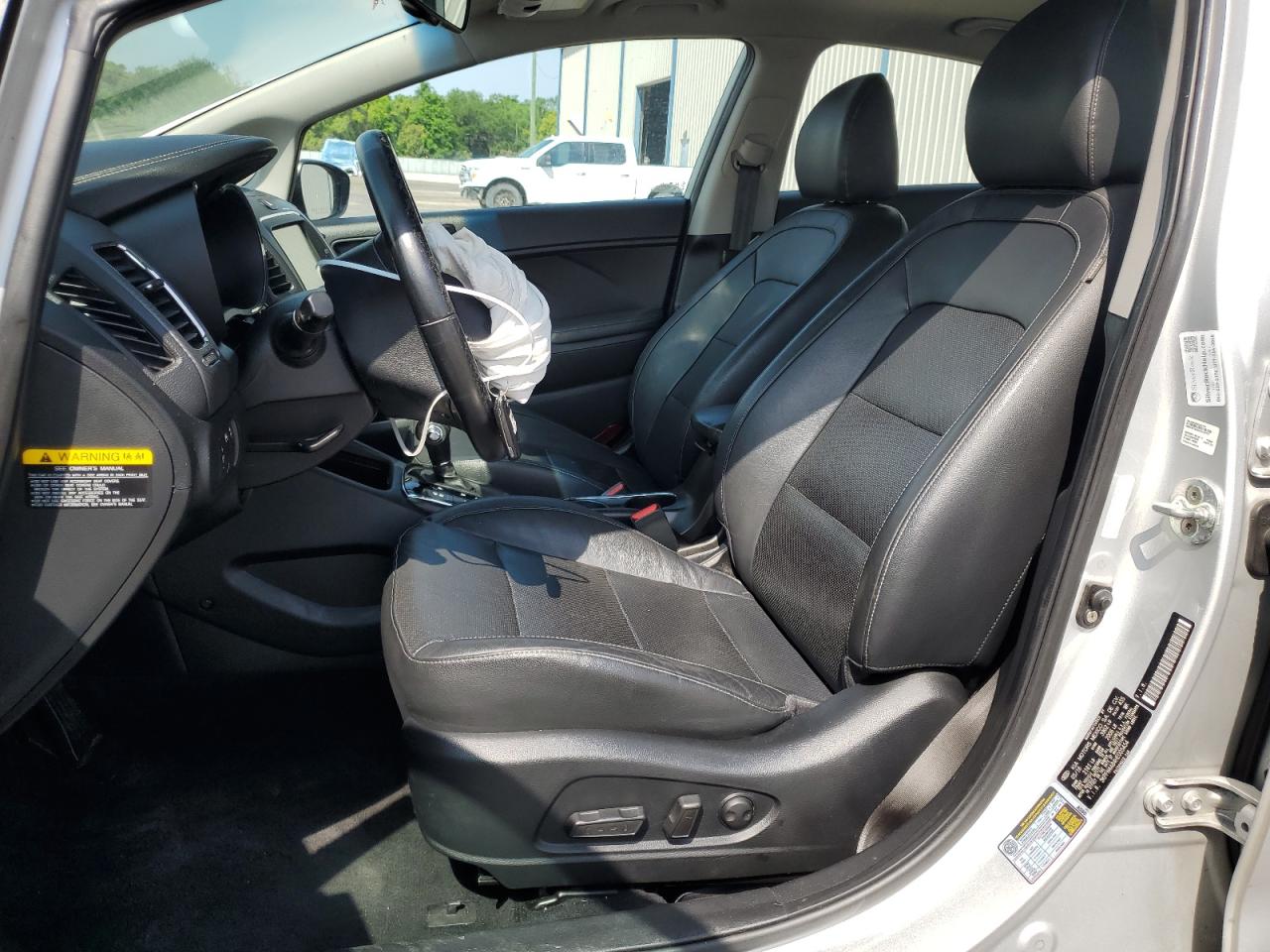 2017 Kia Forte Ex VIN: 3KPFN4A84HE005454 Lot: 46840084