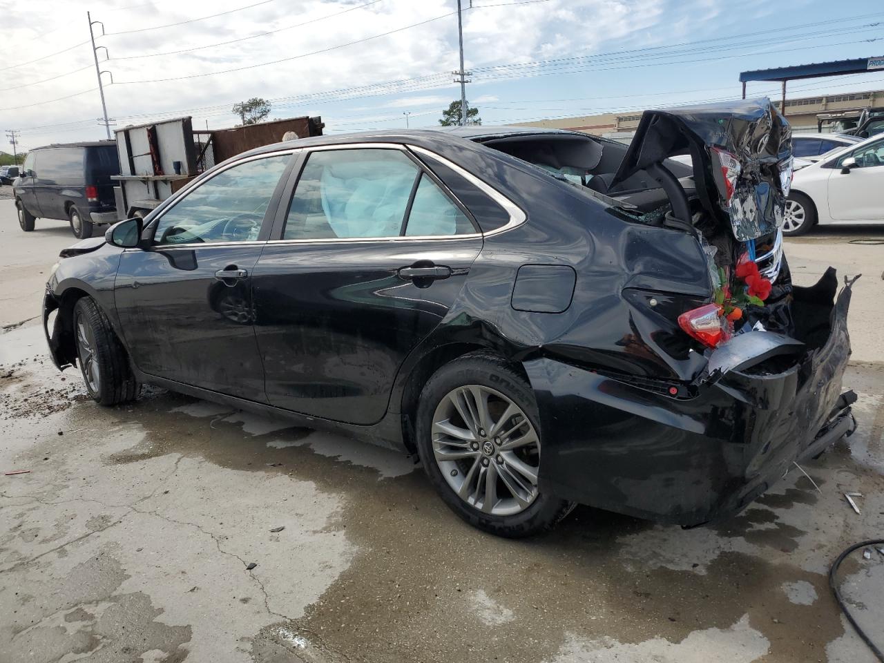 4T1BF1FK4HU316829 2017 TOYOTA CAMRY - Image 2