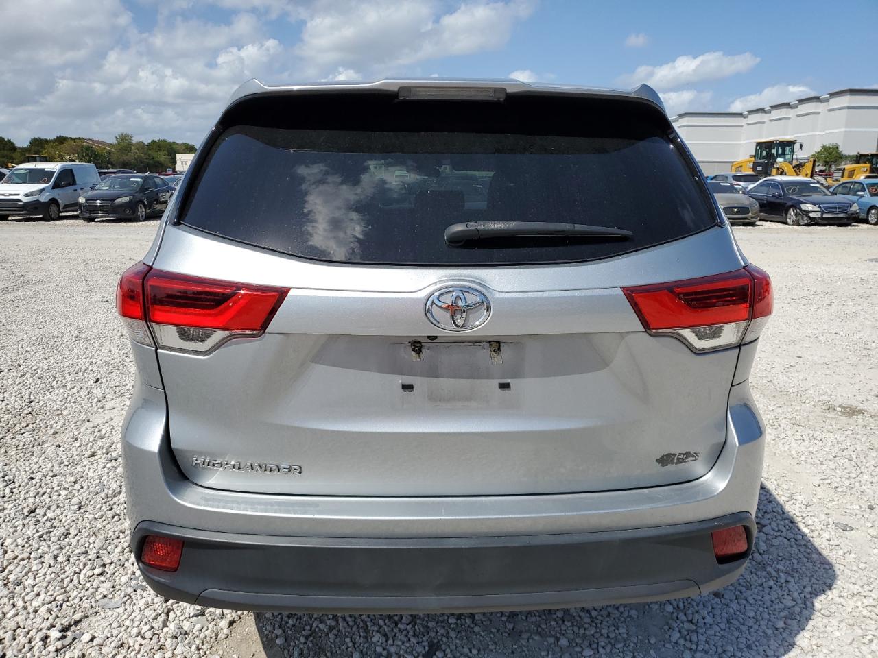 VIN 5TDZARFH5KS061639 2019 TOYOTA HIGHLANDER no.6