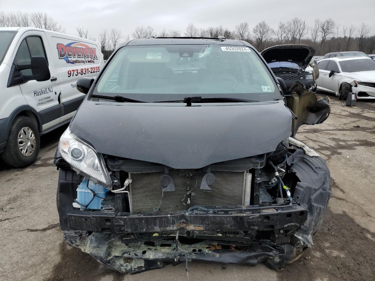 2019 Toyota Sienna - Image 5