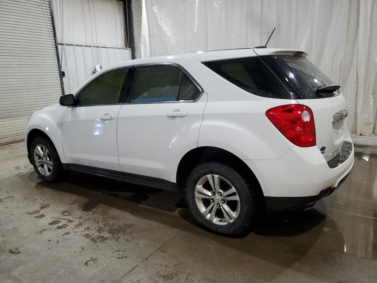 VIN 1GNFLEEK3FZ142329 2015 CHEVROLET EQUINOX no.2