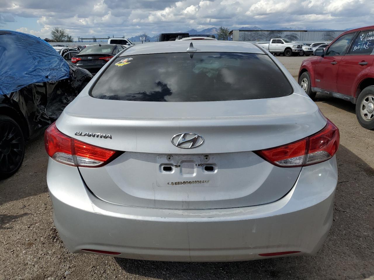 KMHDH4AE5DU817003 2013 Hyundai Elantra Gls