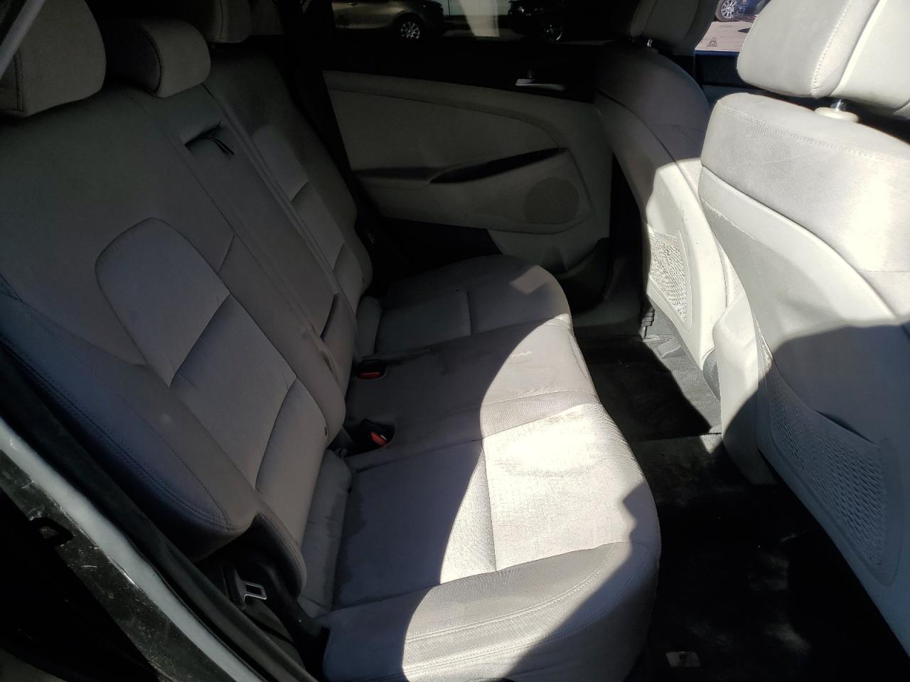2016 Hyundai Tucson - Image 12