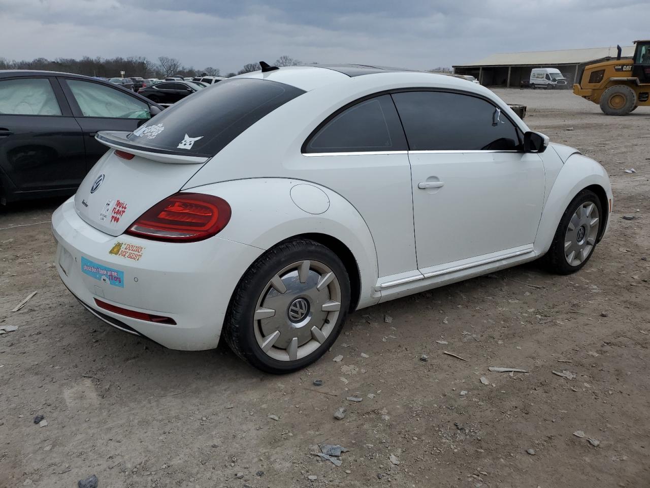 2018 Volkswagen Beetle - Image 3