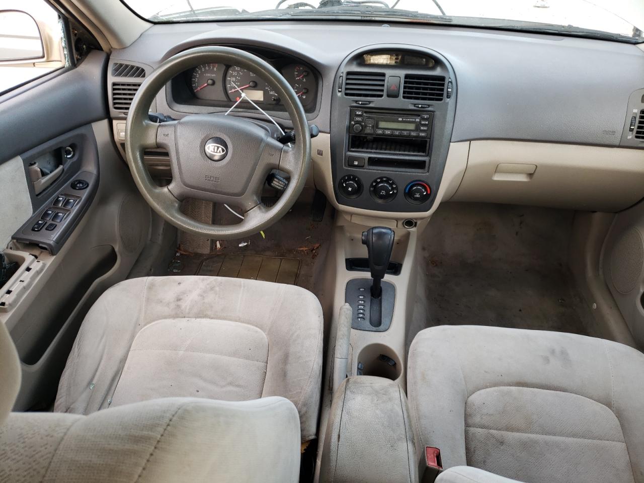 2004 Kia Spectra - Image 8