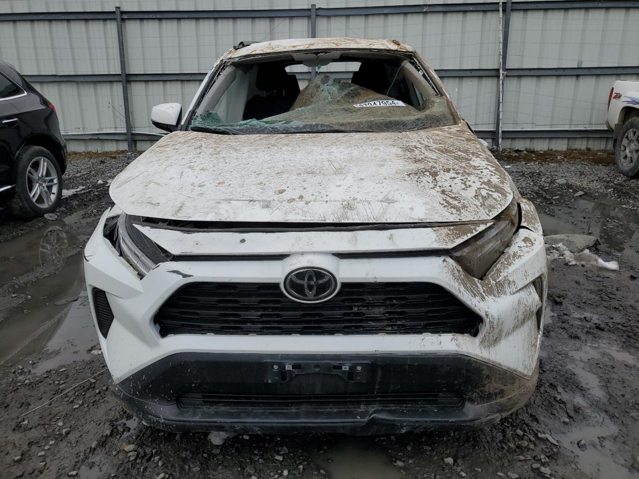 2022 Toyota RAV 4 - Image 5