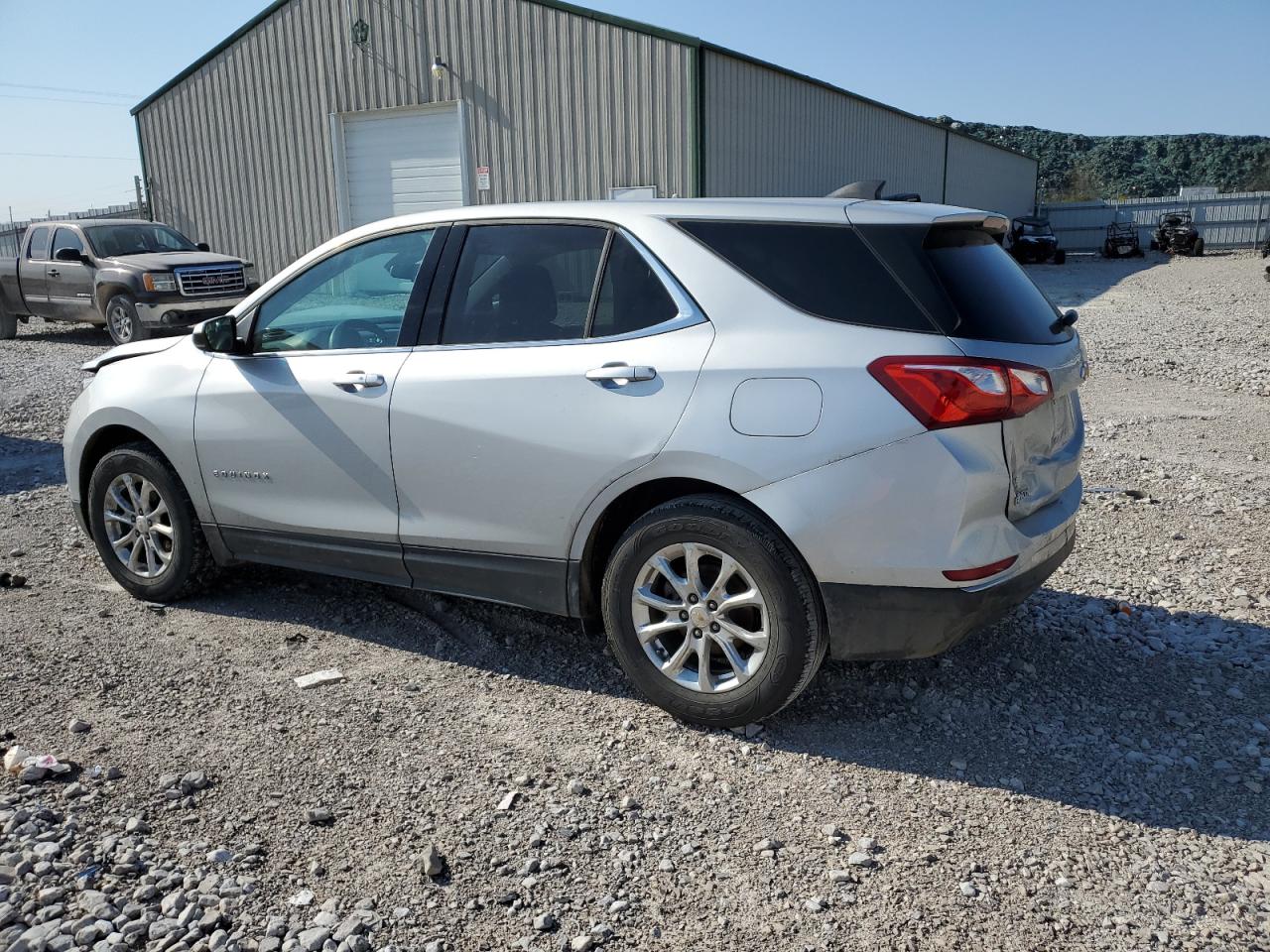 2020 Chevrolet Equinox - Image 2