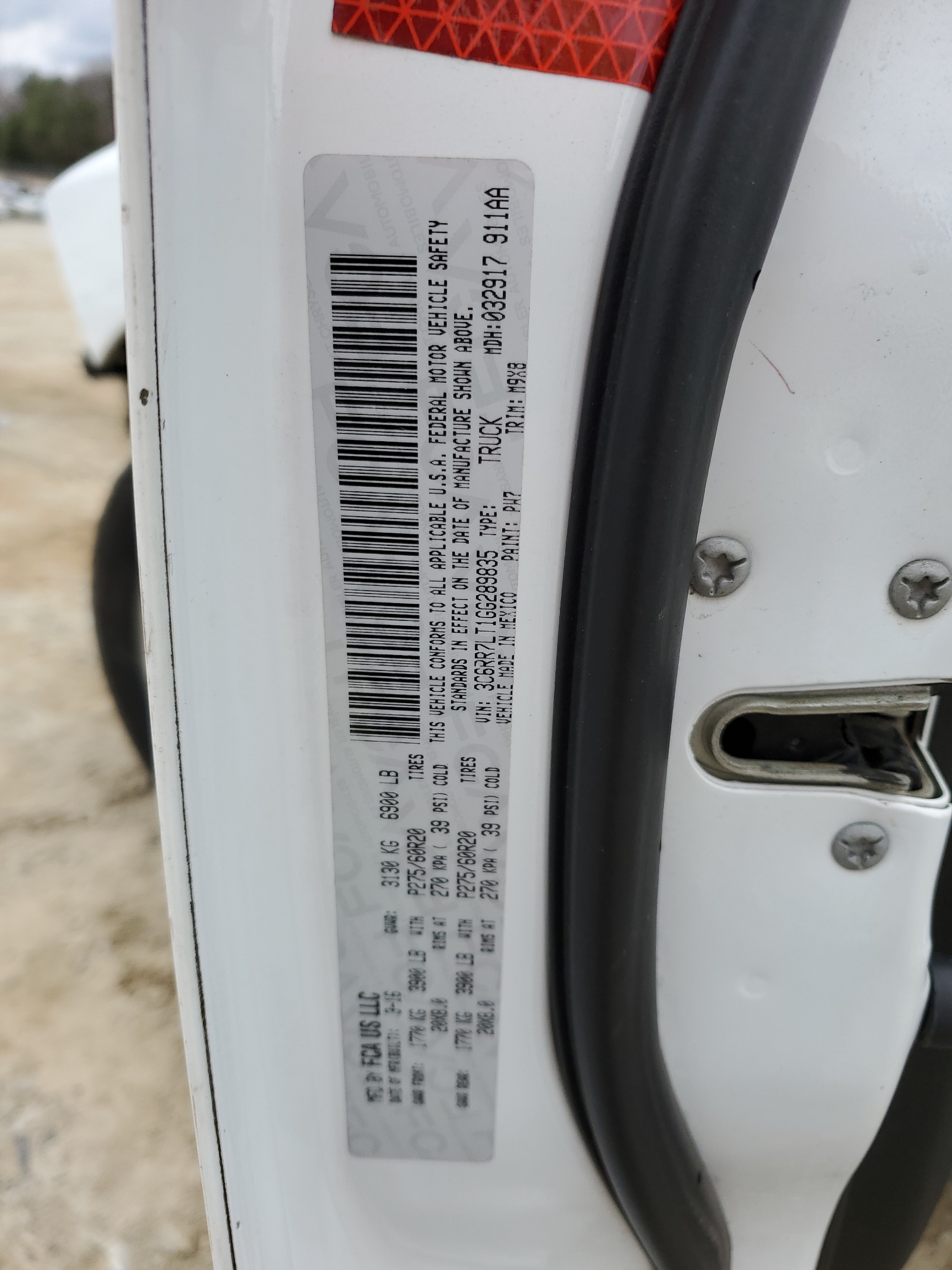 3C6RR7LT1GG289835 2016 Ram 1500 Slt