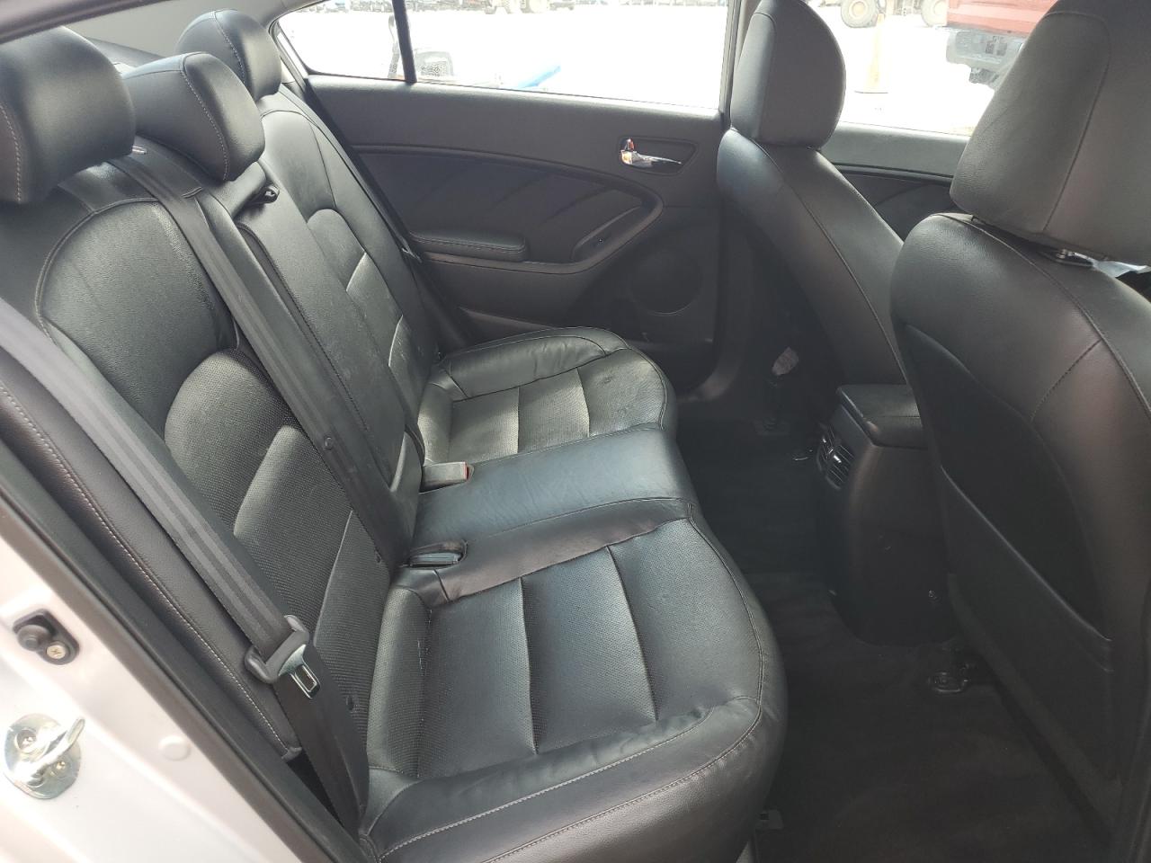 2017 Kia Forte Ex VIN: 3KPFN4A84HE005454 Lot: 46840084