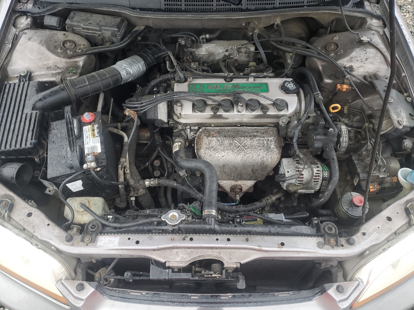 1HGCG6683YA013373 2000 Honda Accord Ex