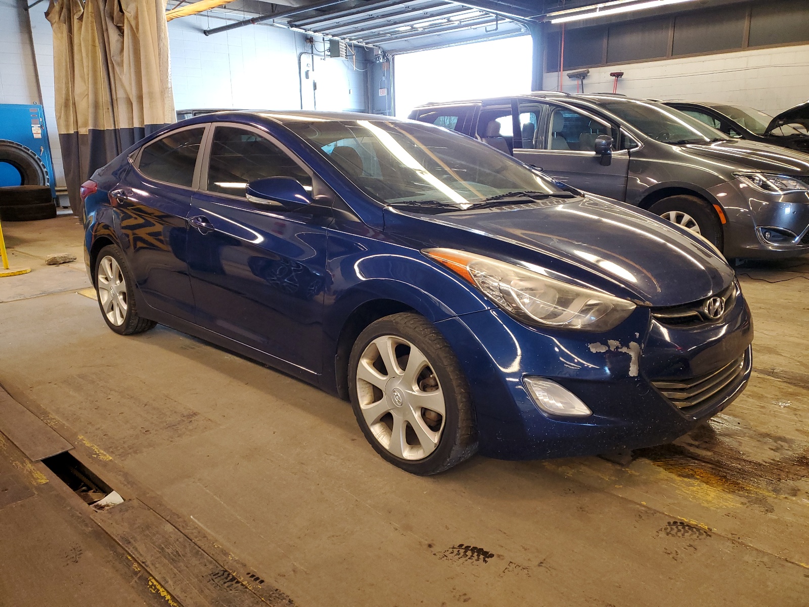 2013 Hyundai Elantra Gls vin: KMHDH4AE5DU711067