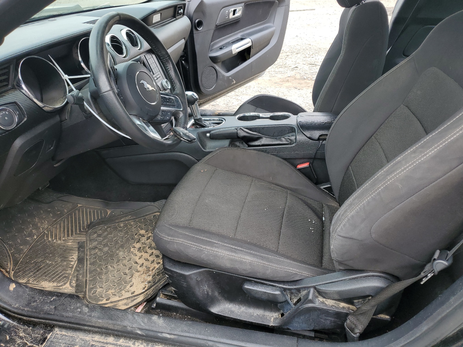 1FA6P8AMXH5263364 2017 Ford Mustang