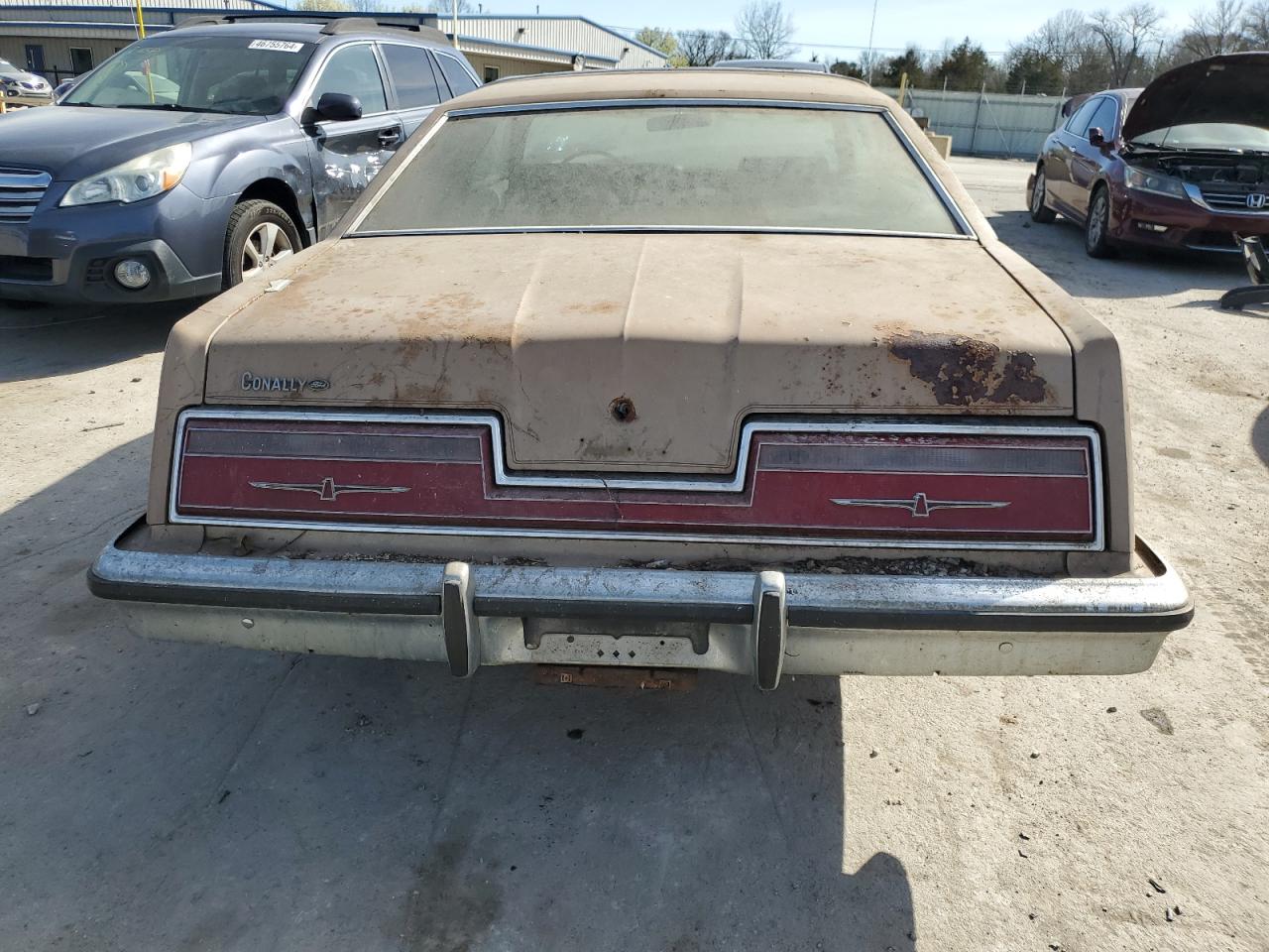 7GB75315713 1977 Ford Thunderbir