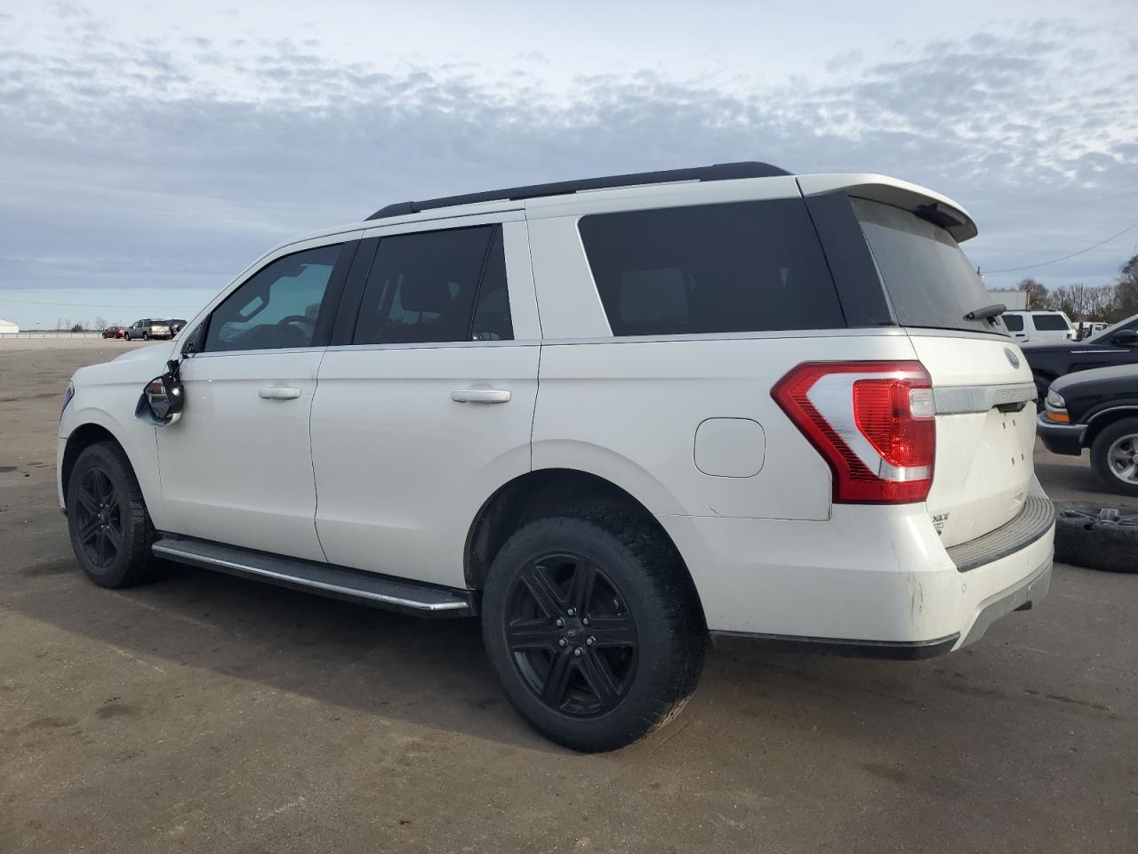 2021 Ford Expedition Xlt VIN: 1FMJU1JT4MEA49715 Lot: 46652314