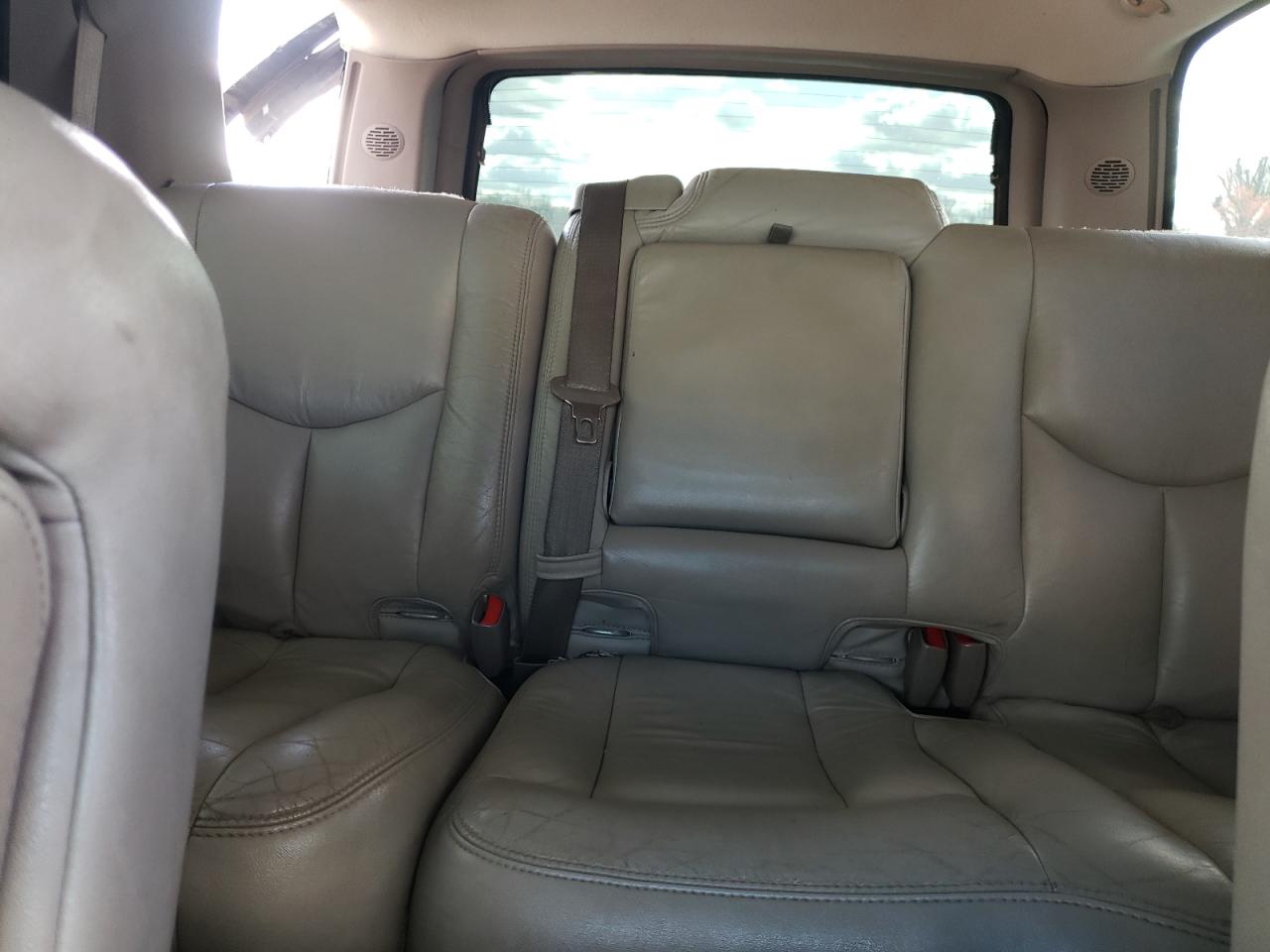 2003 Chevrolet Tahoe C1500 VIN: 1GNEC13ZX3J147607 Lot: 45710104