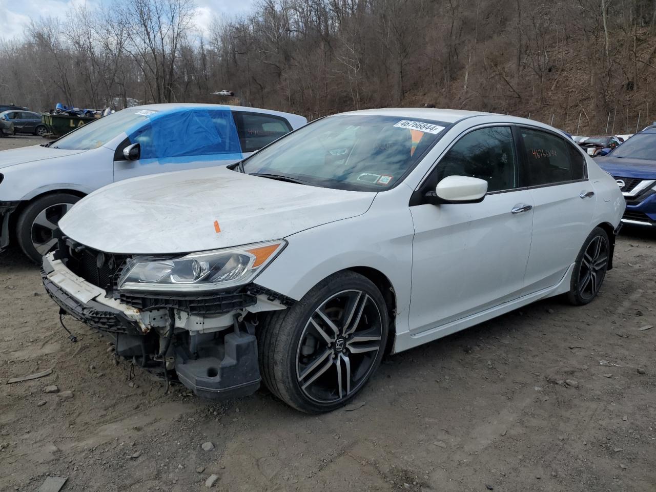 1HGCR2F14HA081073 2017 HONDA ACCORD - Image 1