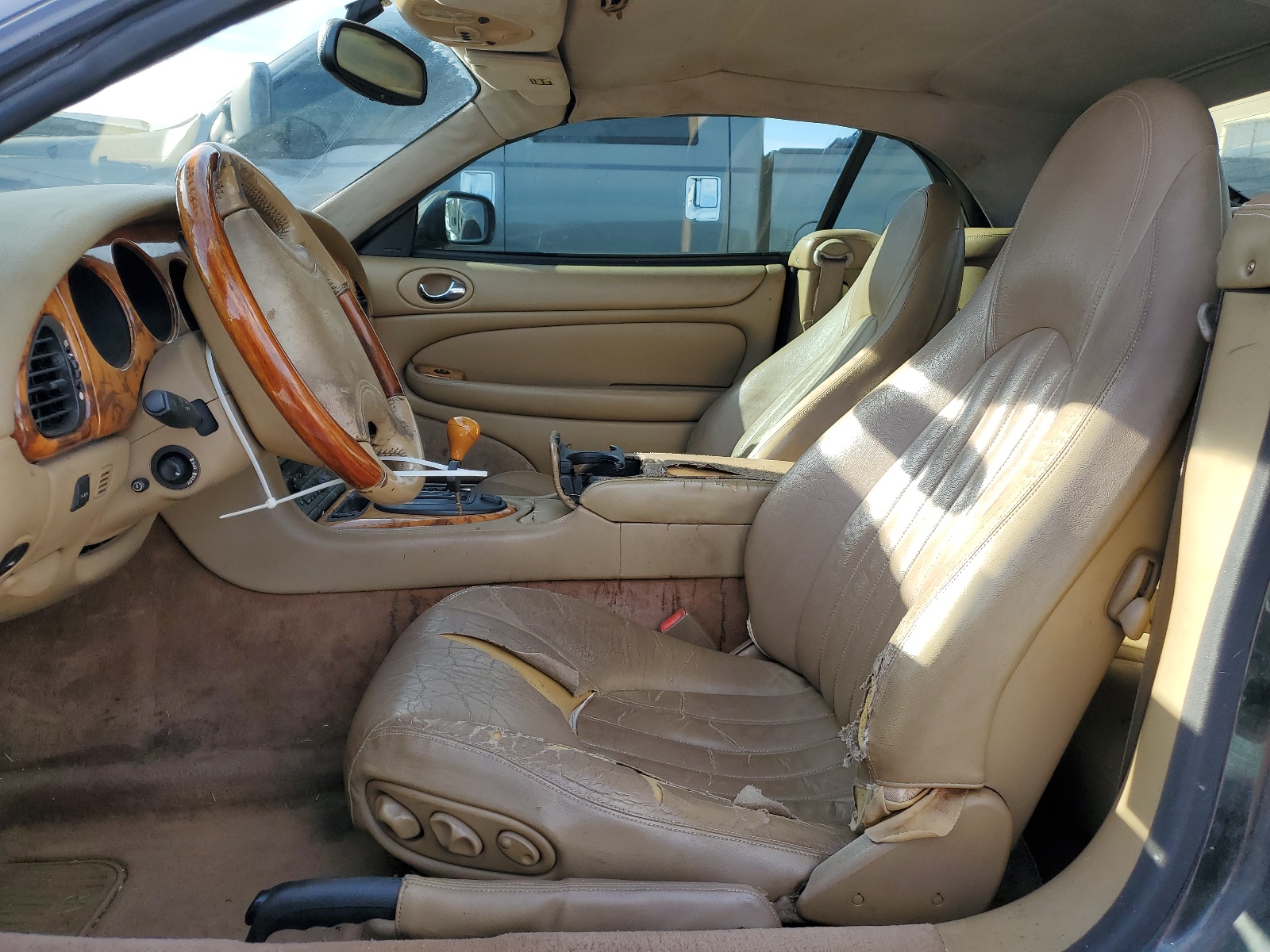 SAJGX2749VC002352 1997 Jaguar Xk8