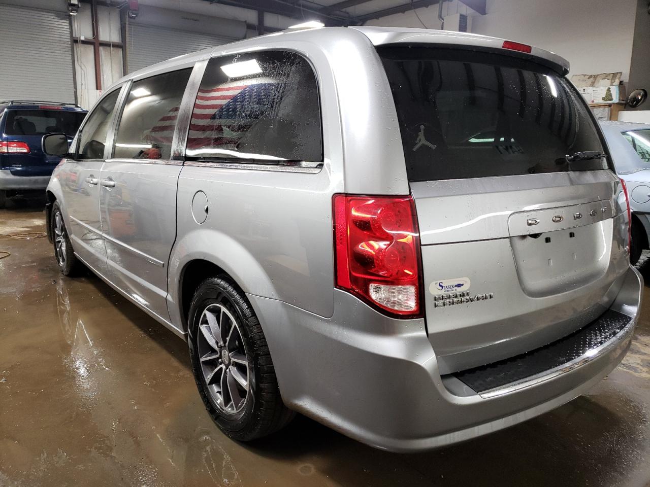 2C4RDGCG1HR712922 2017 Dodge Grand Caravan Sxt