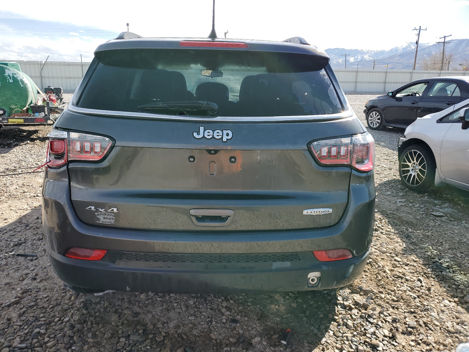 2020 Jeep Compass Latitude vin: 3C4NJDBBXLT117391