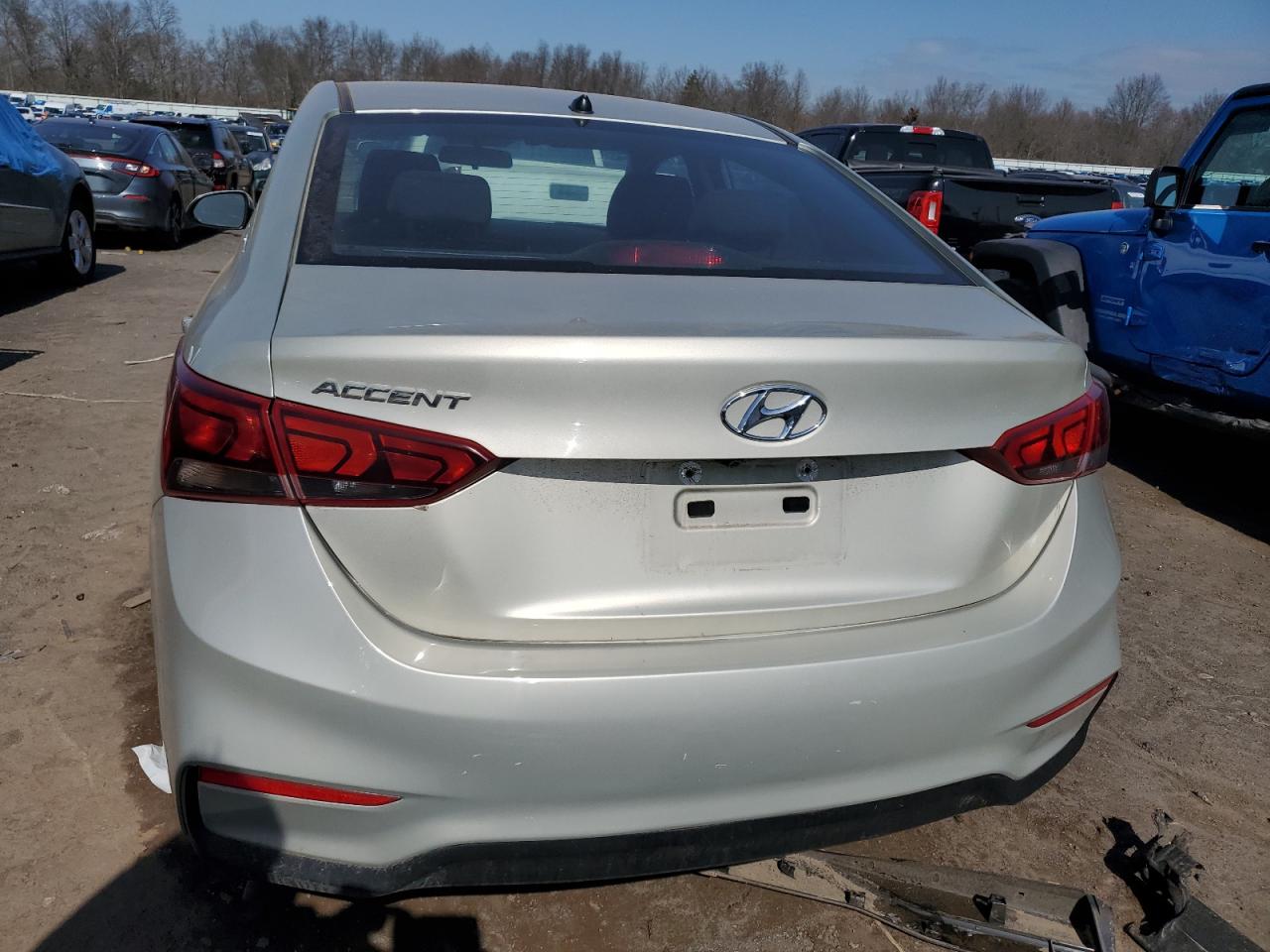 3KPC24A63LE104379 2020 Hyundai Accent Se