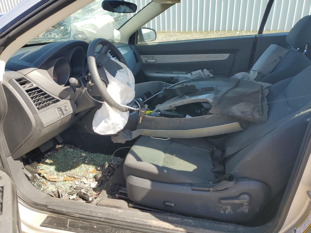2010 Chrysler Sebring - Image 7
