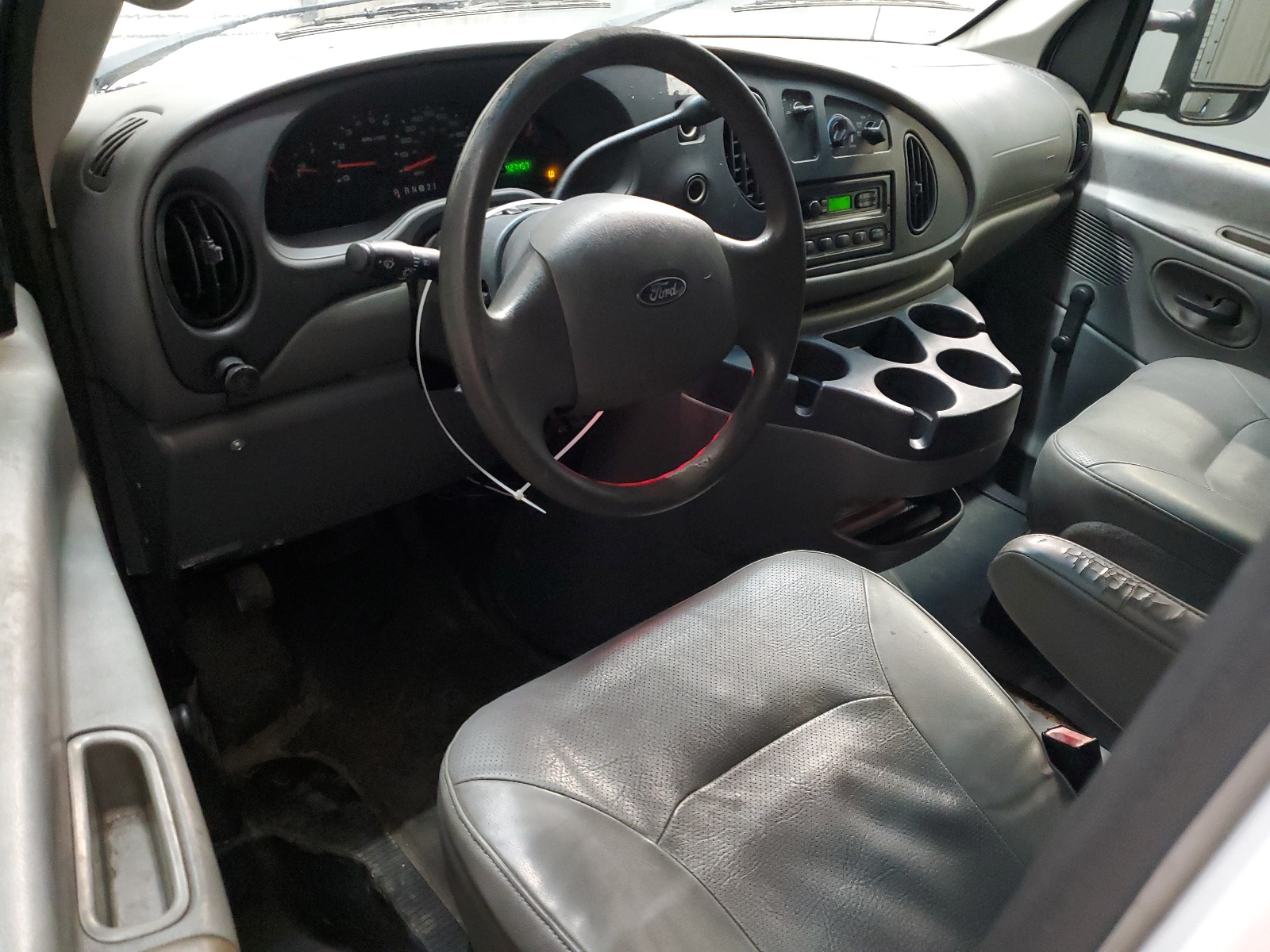 1FTSE34L48DA15380 2008 Ford Econoline E350 Super Duty Van