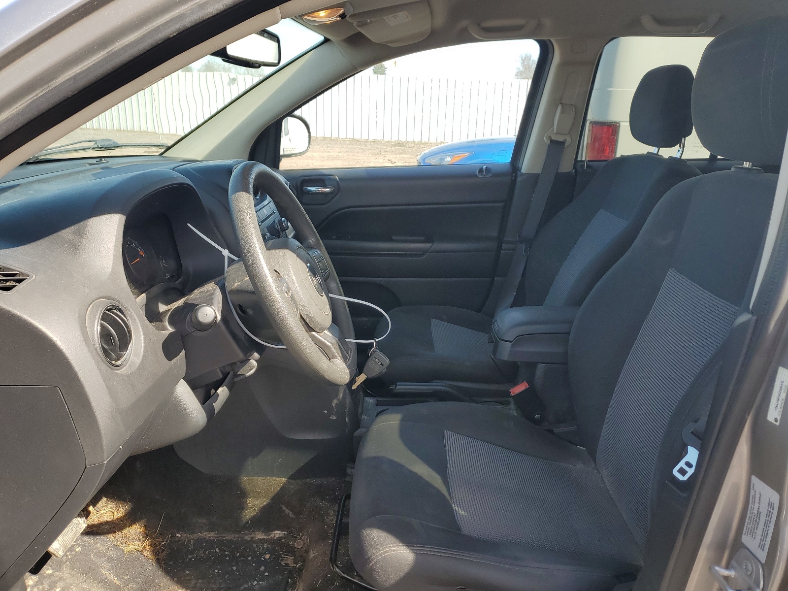 1C4NJDBB9GD626576 2016 Jeep Compass Sport