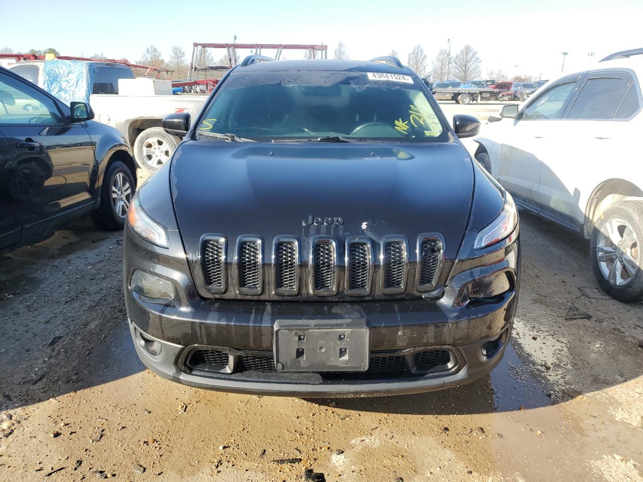 2016 Jeep Cherokee Latitude VIN: 1C4PJMCS3GW102996 Lot: 43041524