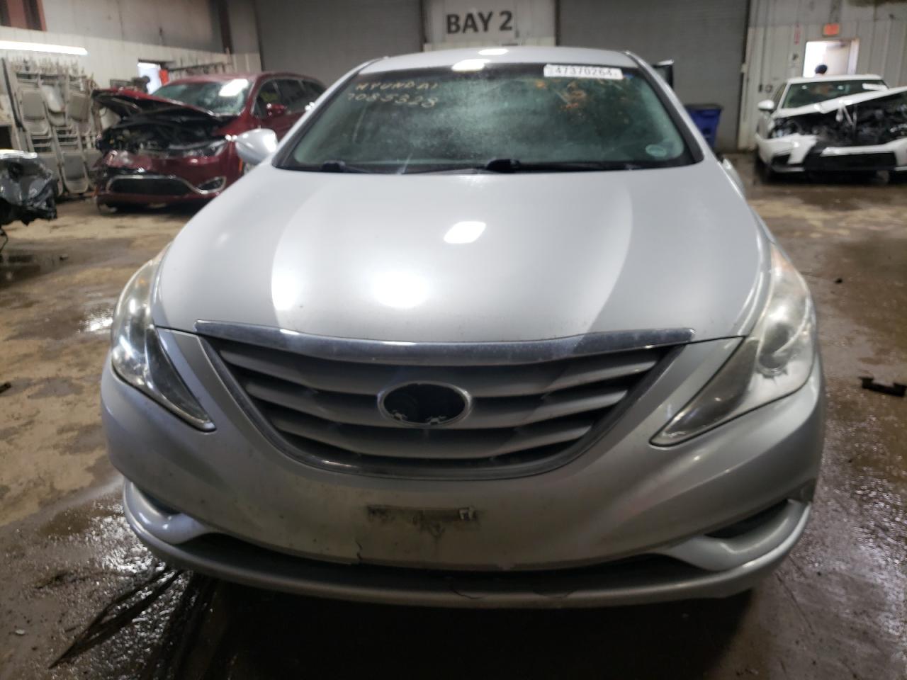 2012 Hyundai Sonata - Image 5