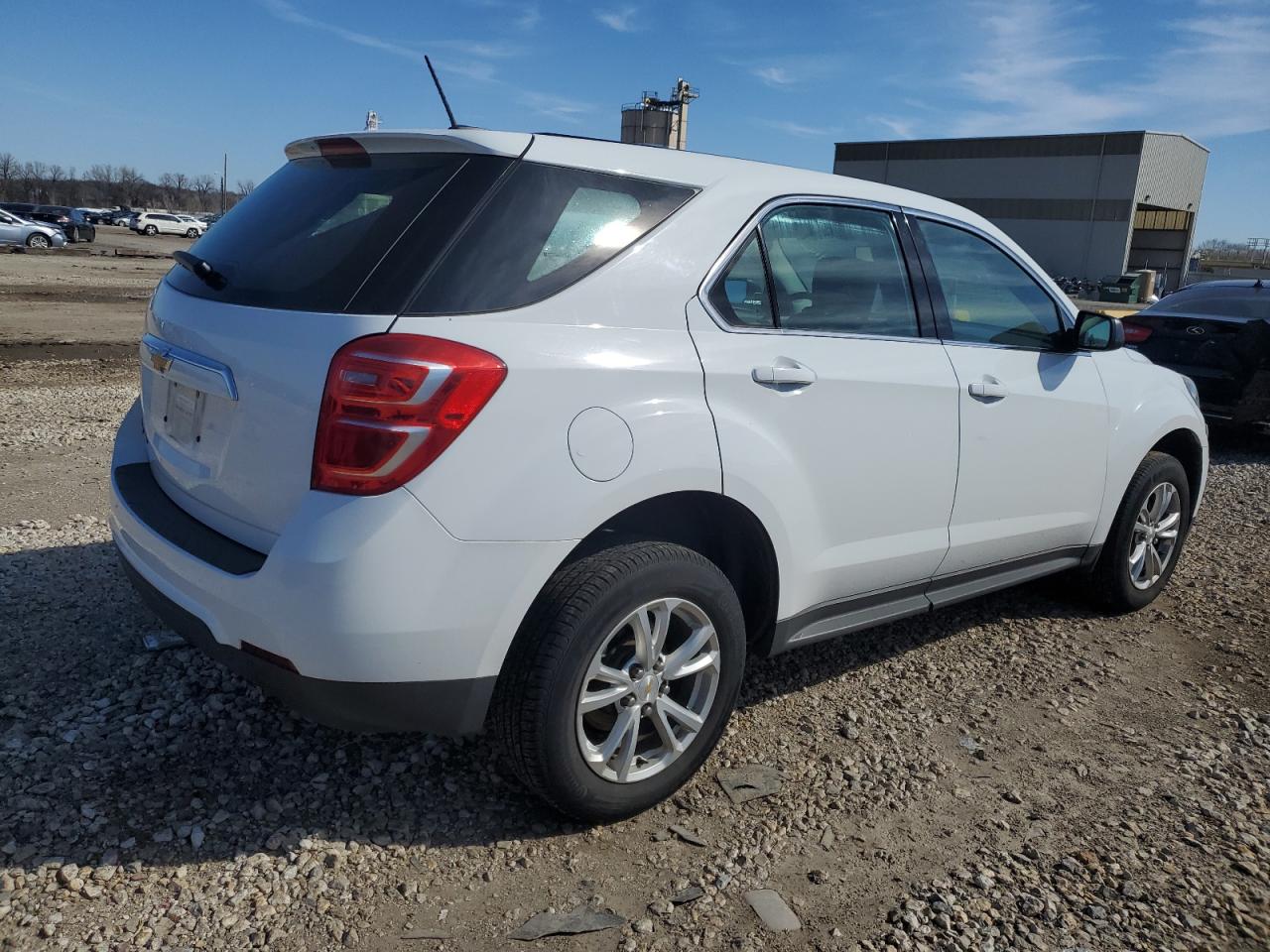 2017 Chevrolet Equinox - Image 3