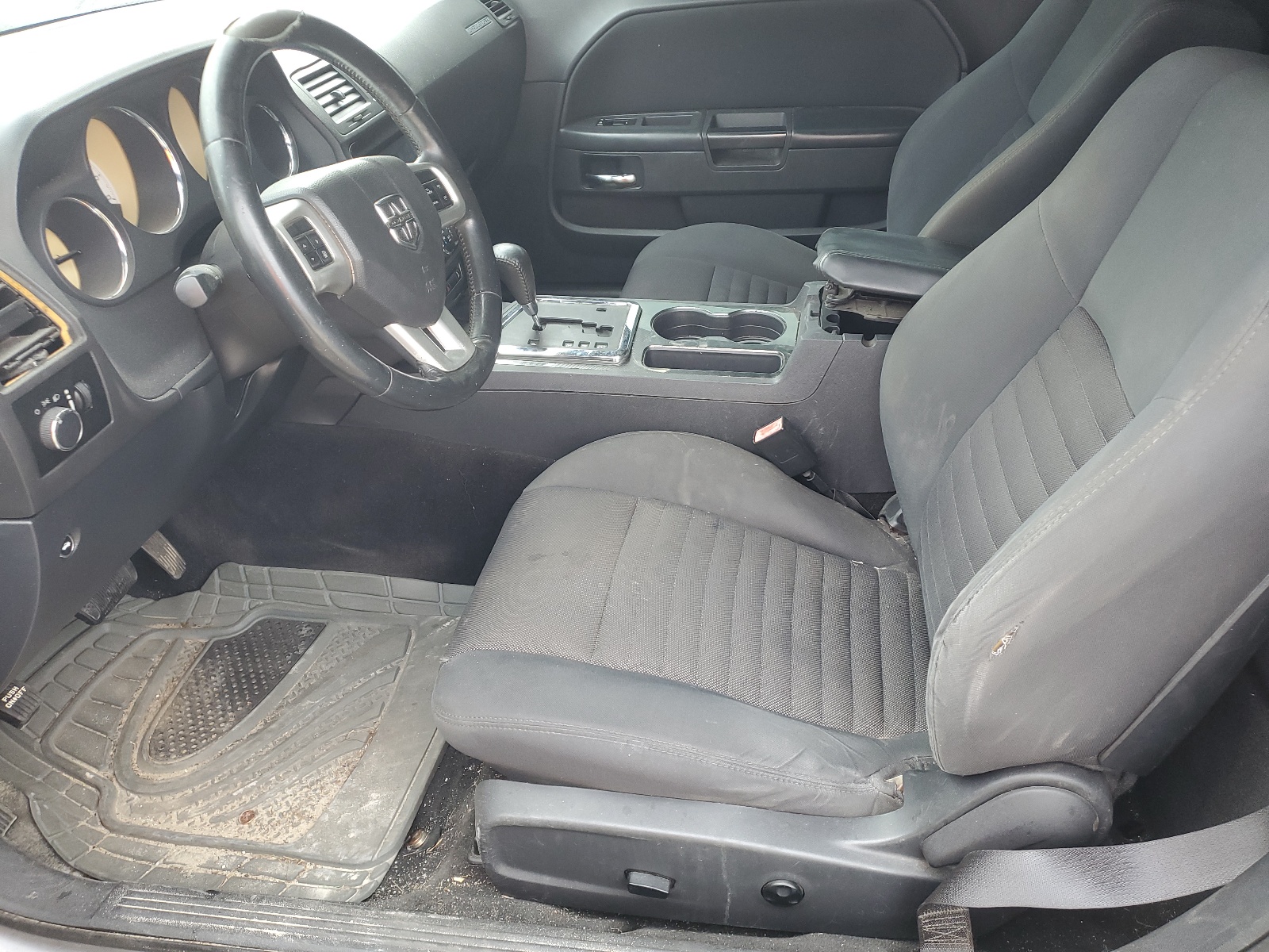 2B3CJ4DG3BH519391 2011 Dodge Challenger