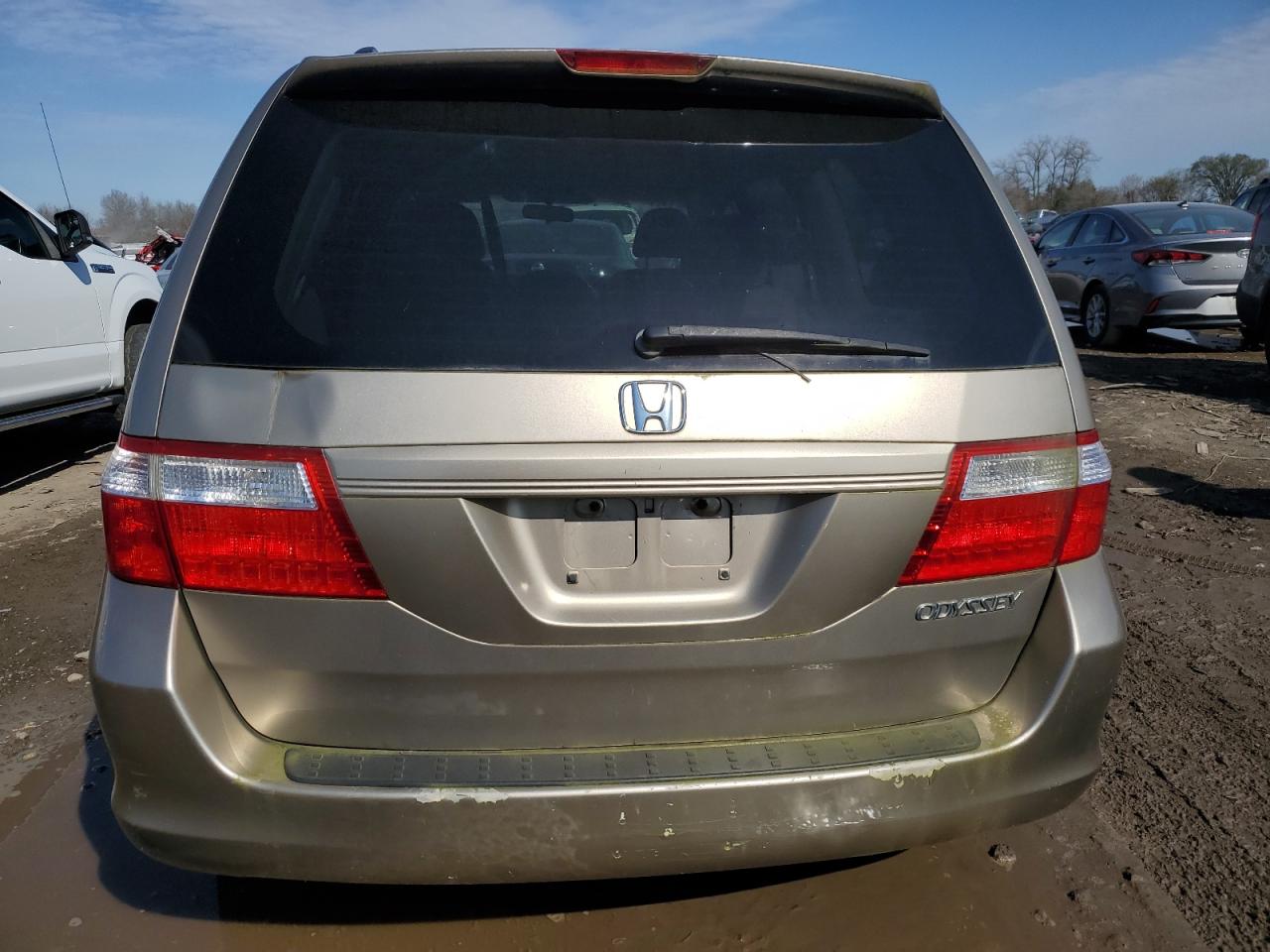 2005 Honda Odyssey Ex VIN: 5FNRL38485B413039 Lot: 47642814