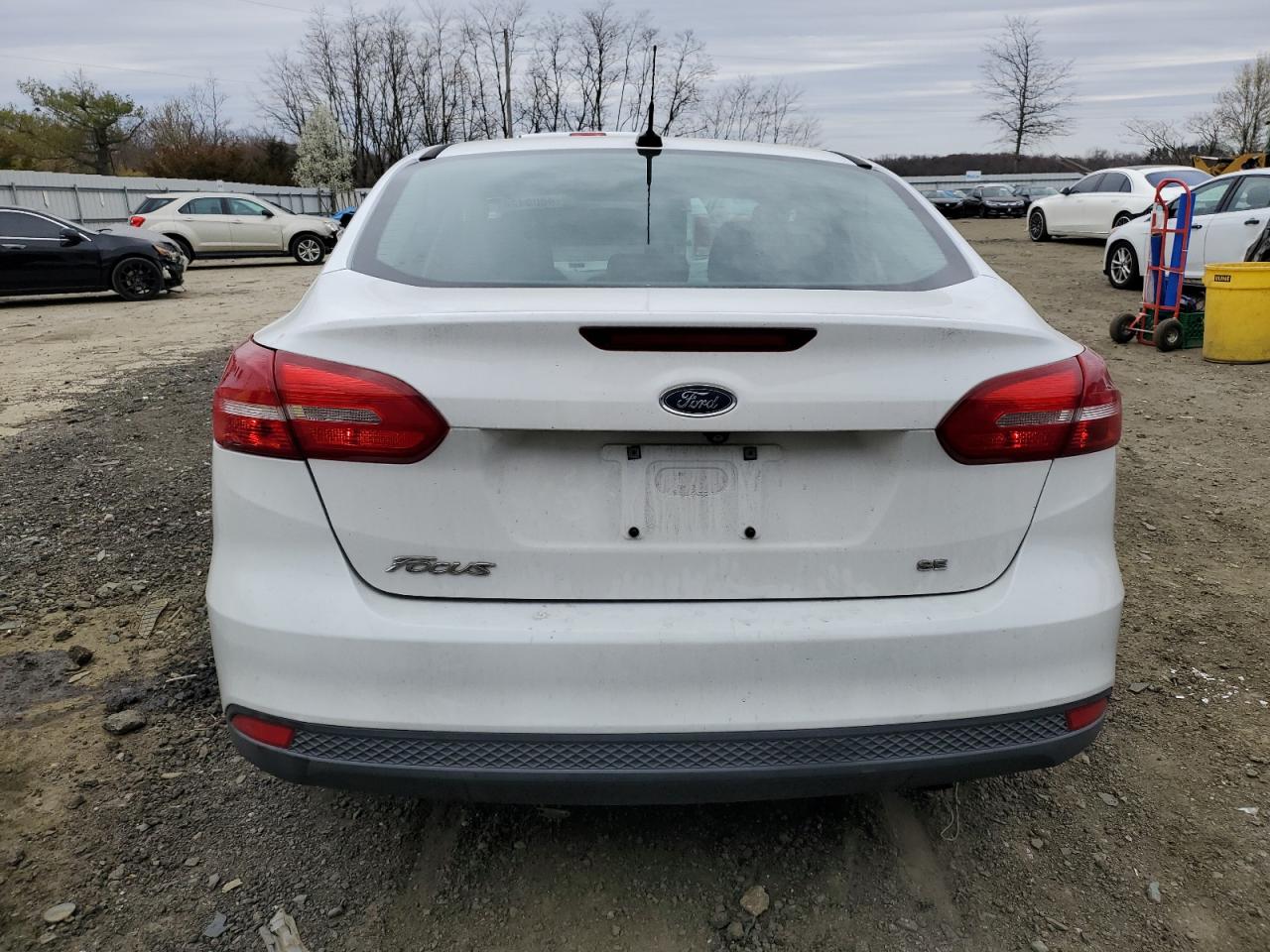 2016 Ford Focus Se VIN: 1FADP3F2XGL284680 Lot: 48094284